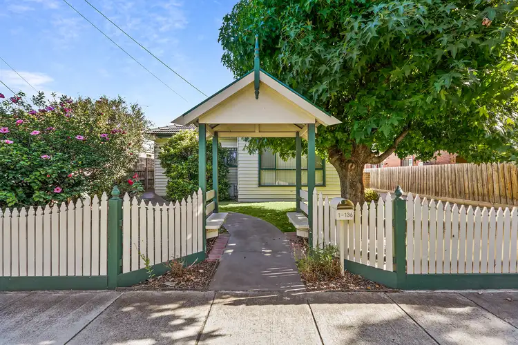 Main view of Homely unit listing, 1/136 Haughton Road, Oakleigh VIC 3166
