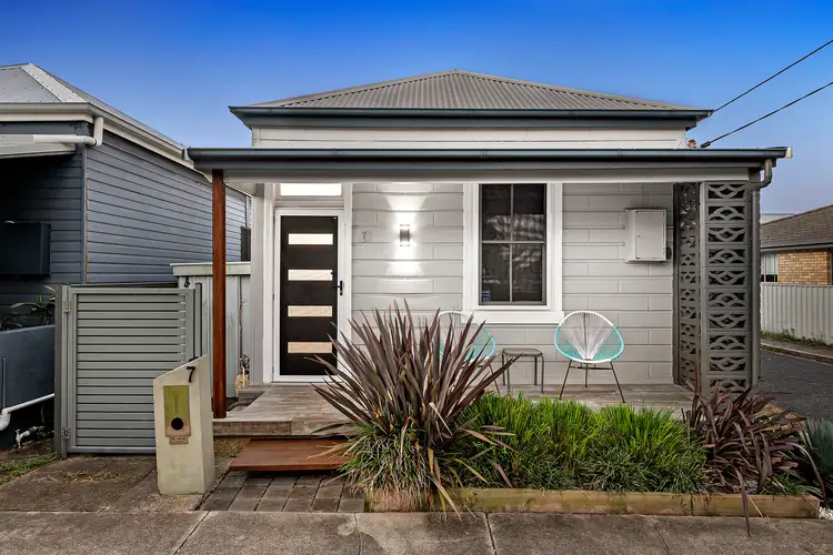 7 Hargrave Street, Carrington NSW 2294