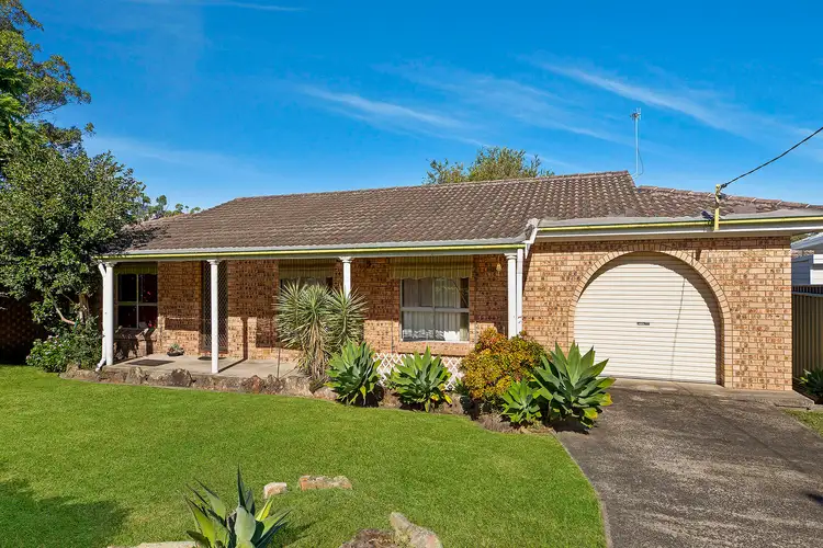 Main view of Homely house listing, 2 Pindarri Avenue, Berkeley Vale NSW 2261