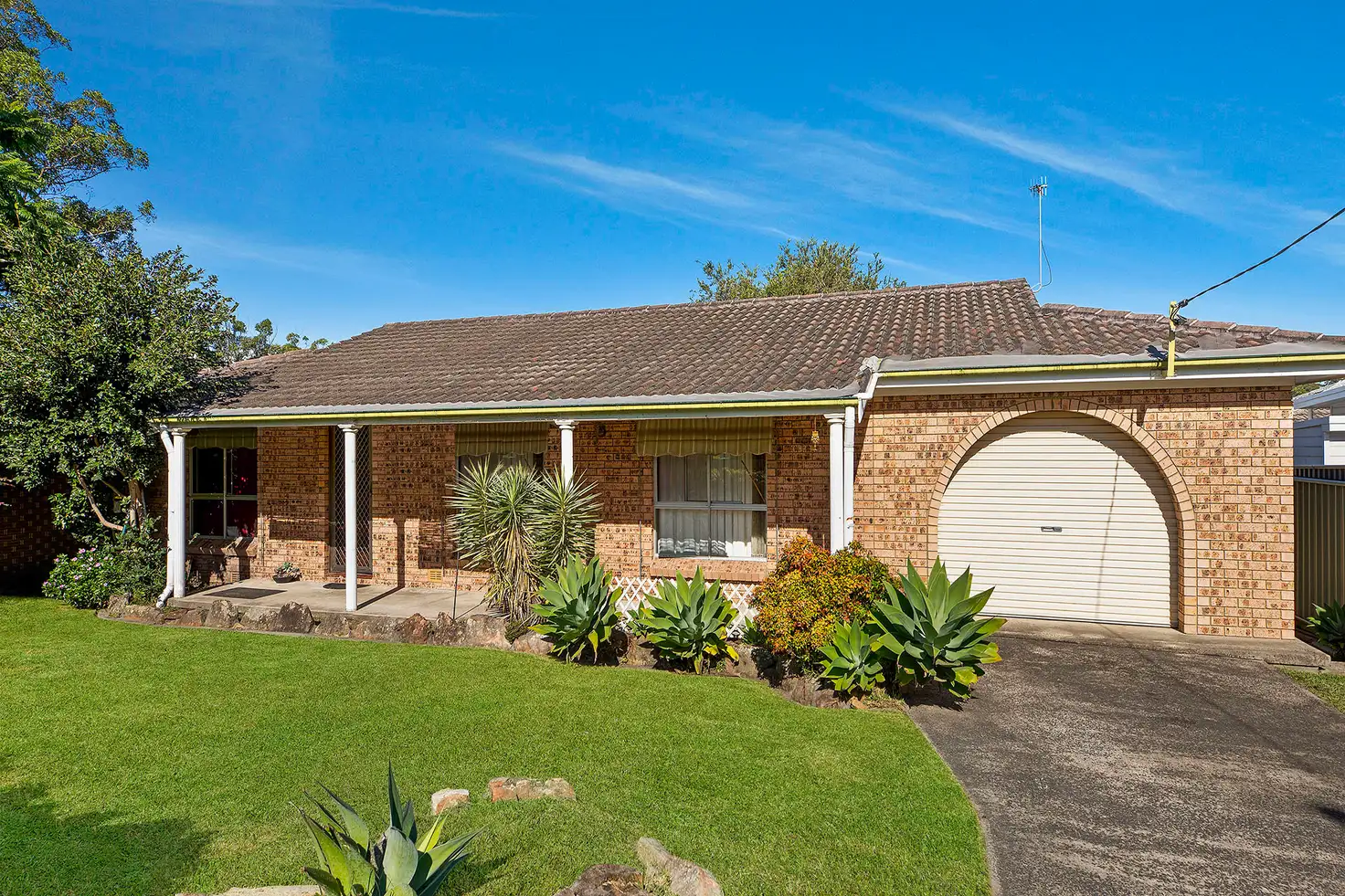 Main view of Homely house listing, 2 Pindarri Avenue, Berkeley Vale NSW 2261