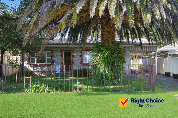 61 Barton Street, Oak Flats NSW 2529