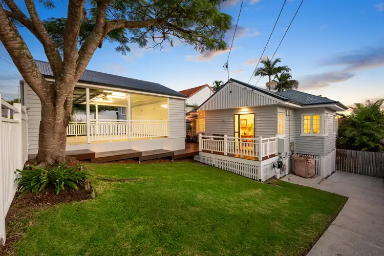 499 Cavendish Road, Coorparoo QLD 4151