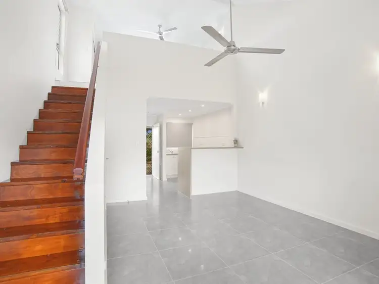 1/15-19 Keith Street, Whitfield QLD 4870