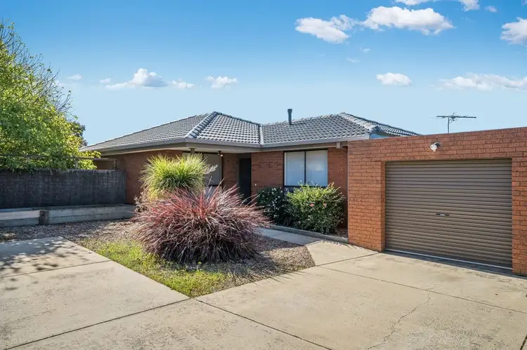 Main view of Homely unit listing, 2/30-32 Nicholson Crescent, Bell Park VIC 3215