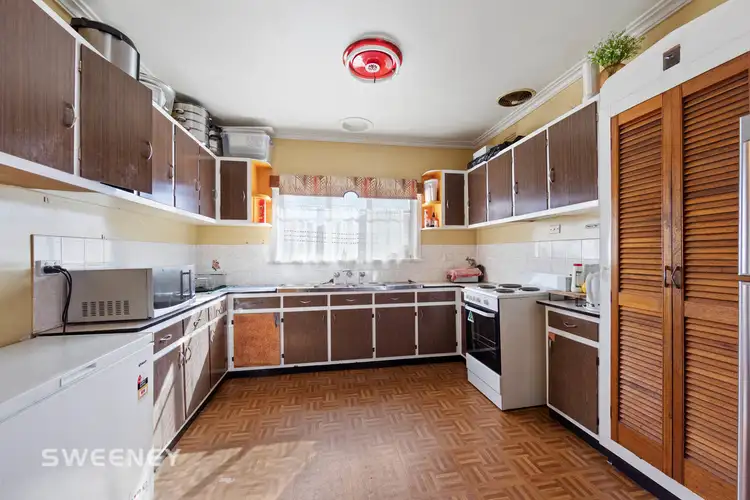 Fourth view of Homely house listing, 3 Avondale Avenue, St Albans VIC 3021
