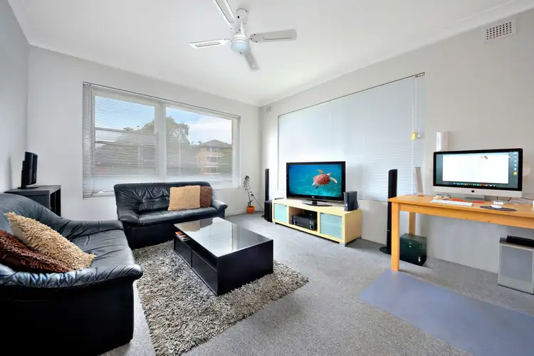 Third view of Homely apartment listing, 2/81 Kingsway, Cronulla NSW 2230