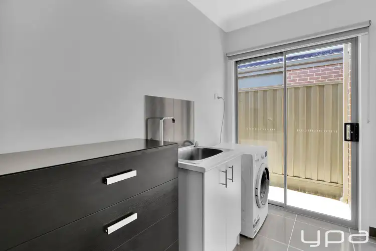 Seventh view of Homely house listing, 66 Tora Crescent, Fraser Rise VIC 3336