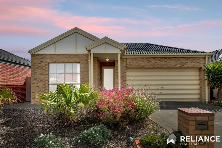 15 Barringo Way, Caroline Springs VIC 3023