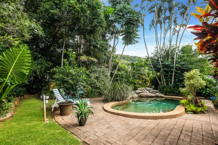 33 Impey Street, Caravonica QLD 4878