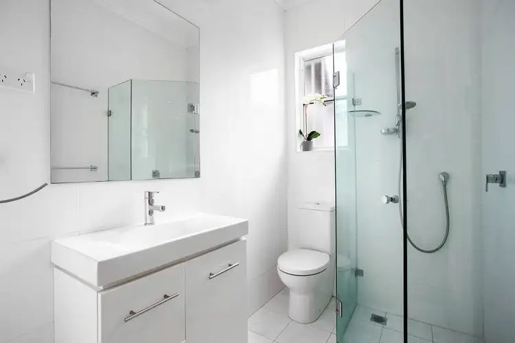 Fifth view of Homely apartment listing, 4/6 Allens Parade, Bondi Junction NSW 2022