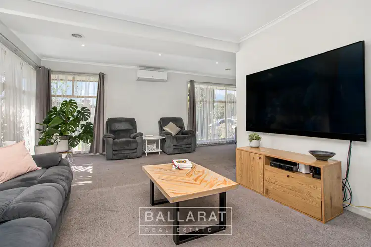 Second view of Homely house listing, 3 Huntington Street, Wendouree VIC 3355