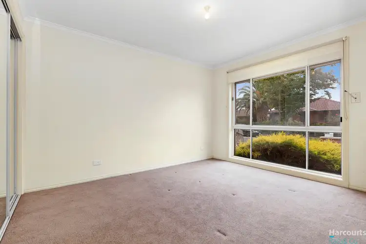 Fifth view of Homely house listing, 18 Parkview Court, Lalor VIC 3075