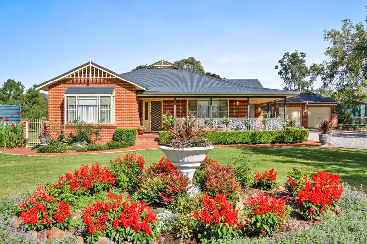 Main view of Homely house listing, 5 Robertson Place, Tamworth NSW 2340