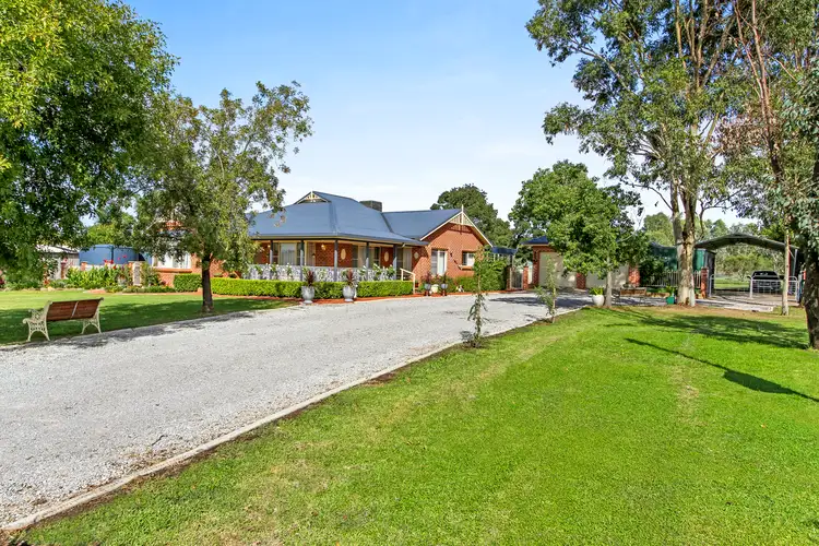 Second view of Homely house listing, 5 Robertson Place, Tamworth NSW 2340