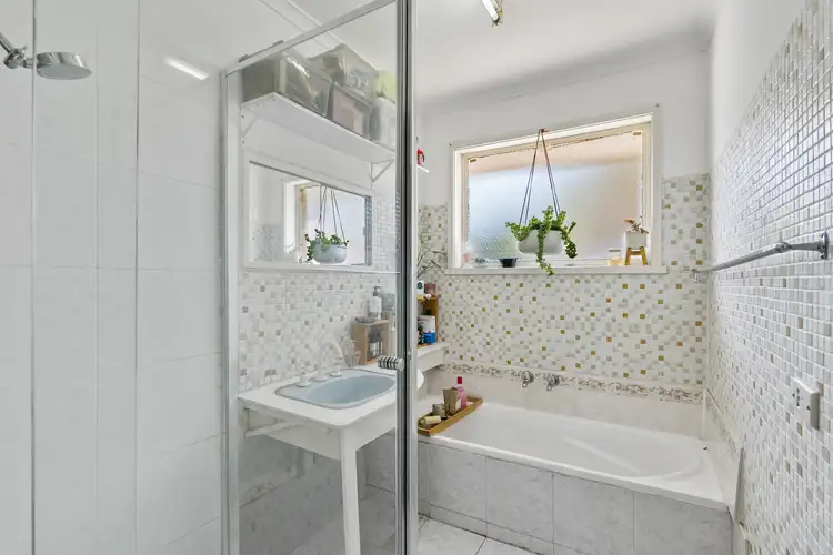 Fifth view of Homely house listing, 18 Lois Street, St Albans VIC 3021