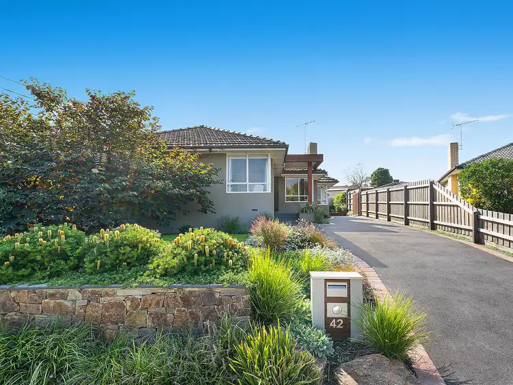 42 Orana Drive, Watsonia VIC 3087