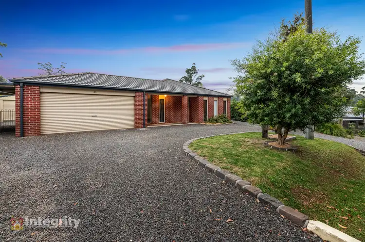 29 Victoria Road, Kinglake VIC 3763