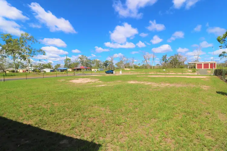 5 Green Court, Buxton QLD 4660