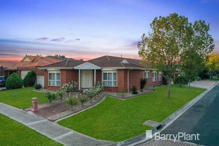 30 Tasman Crescent, Taylors Lakes VIC 3038
