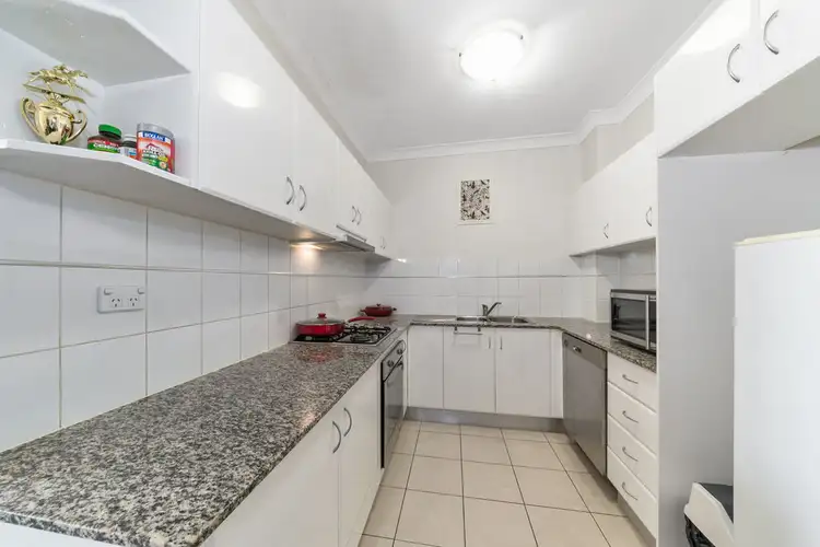 3/72-74 Mountford Avenue