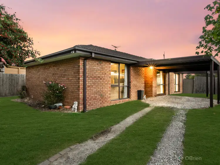 38 Collins Crescent, Berwick VIC 3806