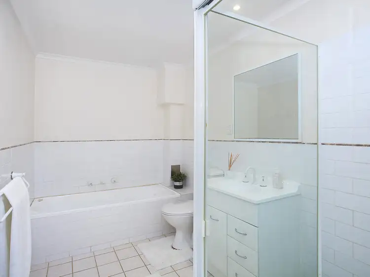 Fifth view of Homely apartment listing, 2/3 Shortland Street, Point Frederick NSW 2250