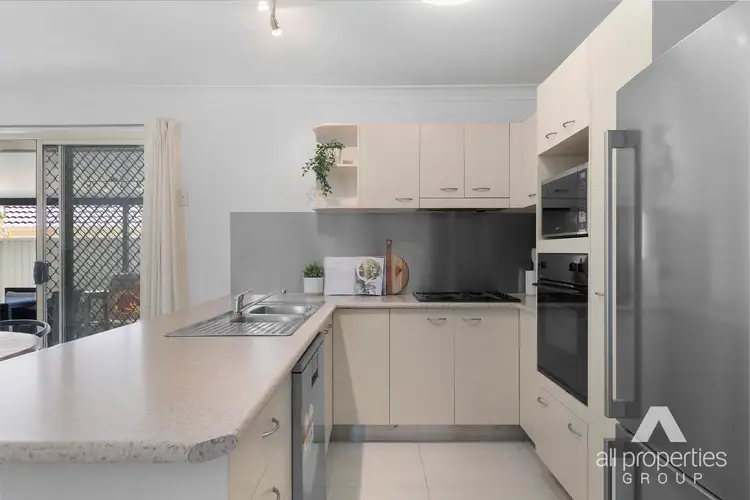Second view of Homely house listing, 7 Tannadice Court, Regents Park QLD 4118