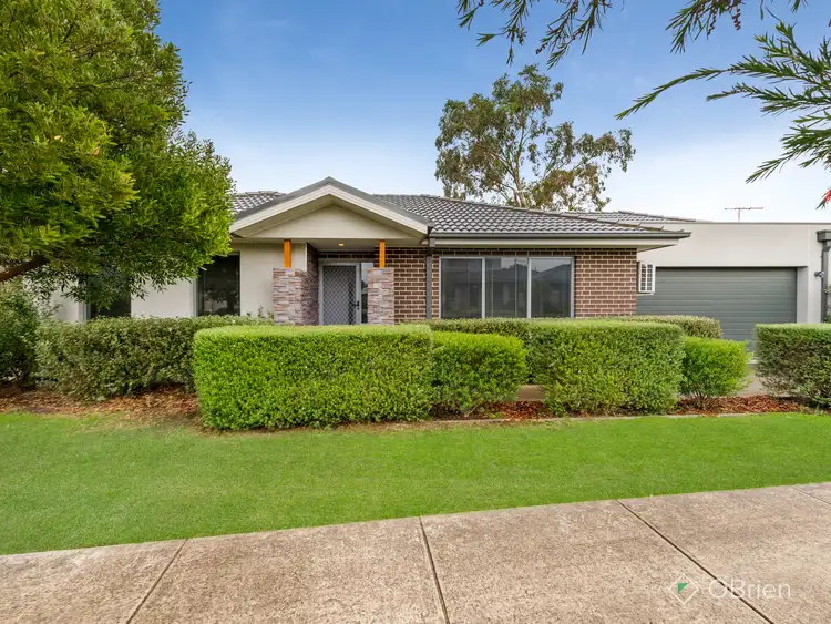 17 Bradford Drive, Carrum Downs VIC 3201