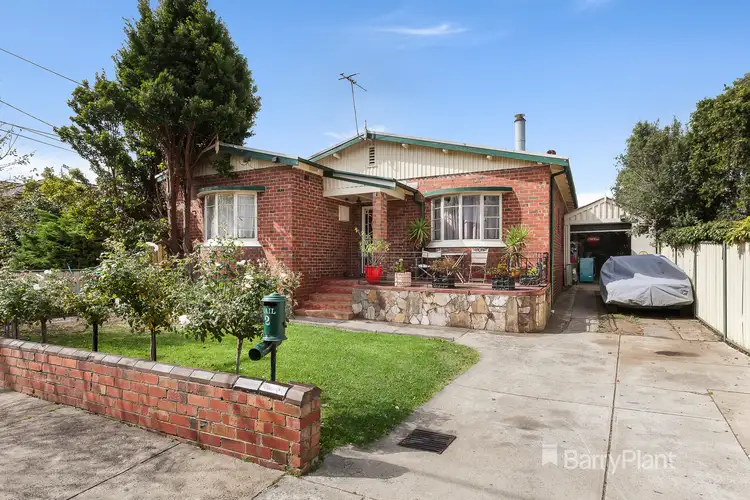 2 Jhonson Street, Pascoe Vale South VIC 3044