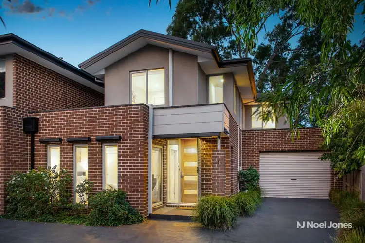 2/17 Great Ryrie Street, Ringwood VIC 3134