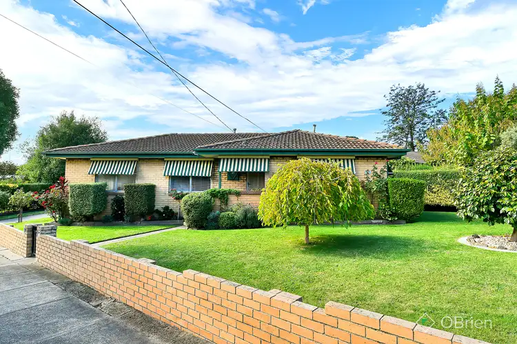 37 Mulberry Street, Frankston North VIC 3200