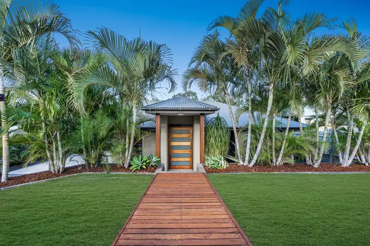 33 Spoonbill Street, Birkdale QLD 4159