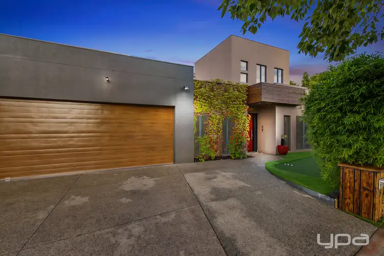 75 Edgbaston Parade, Caroline Springs VIC 3023