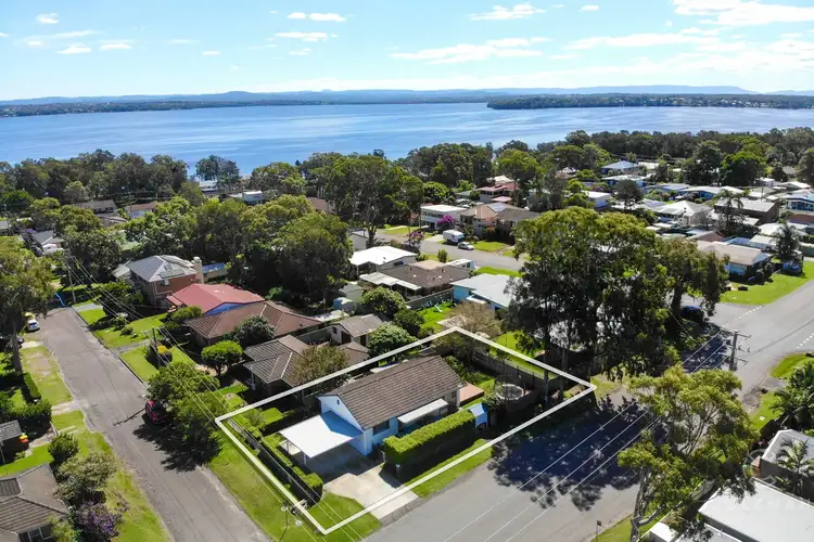 16 Sixth Ave, Toukley NSW 2263