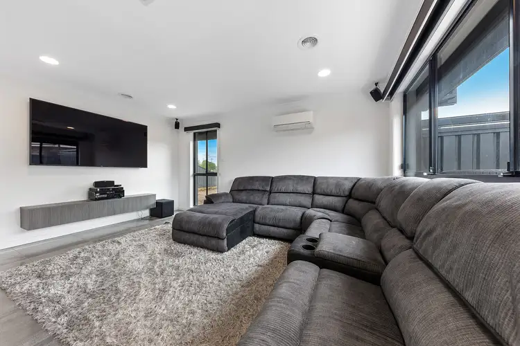 Second view of Homely house listing, 5 Halifax Close, St Albans VIC 3021
