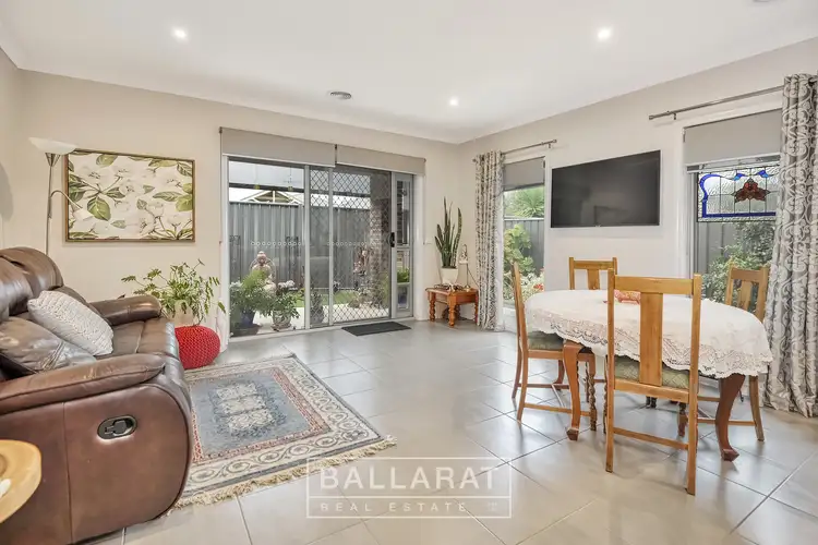 Second view of Homely house listing, 2/6 Shamrock Court, Maryborough VIC 3465