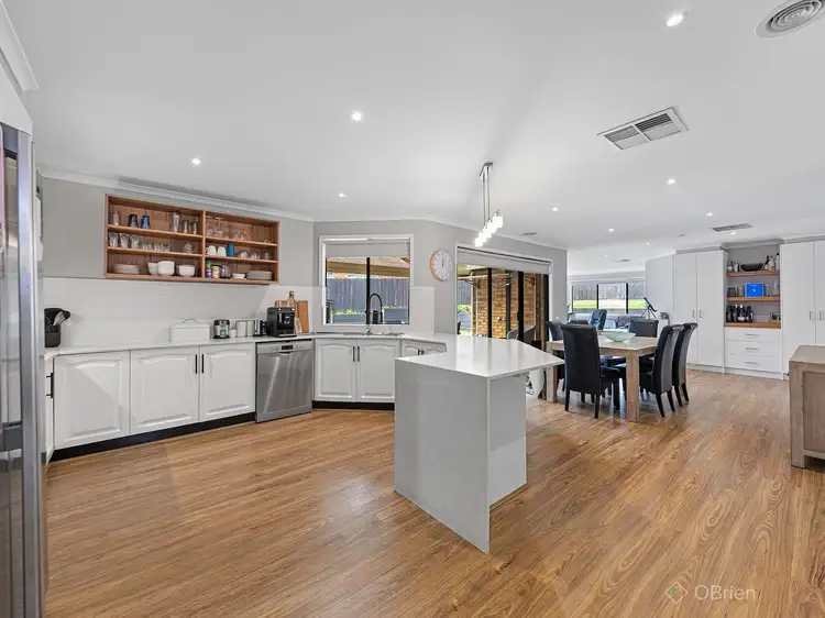 Sixth view of Homely house listing, 39 Highfielde Avenue, Berwick VIC 3806