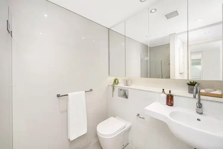 Sixth view of Homely apartment listing, 304/300 Pacific Highway, Crows Nest NSW 2065