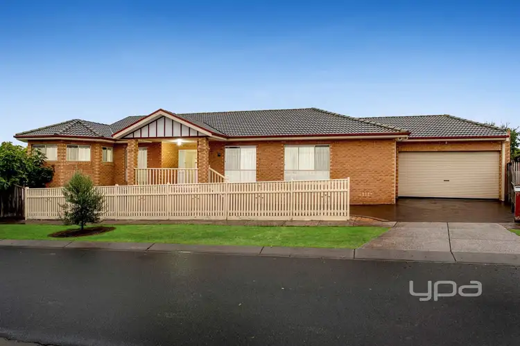 16 Cornell Close (kingston Gardens), Dallas VIC 3047