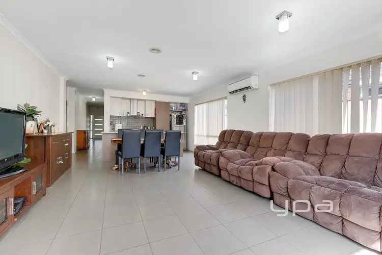 Fourth view of Homely house listing, 35 Wylie Circuit, Burnside Heights VIC 3023