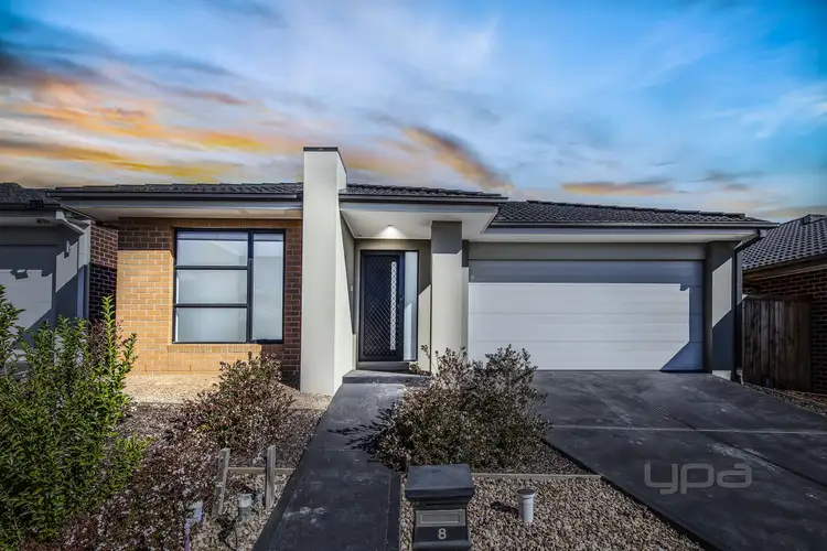 8 Alfred Road, Mickleham VIC 3064