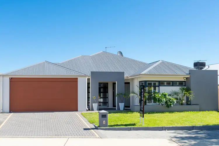 8 Tandure Heights, Lakelands WA 6180
