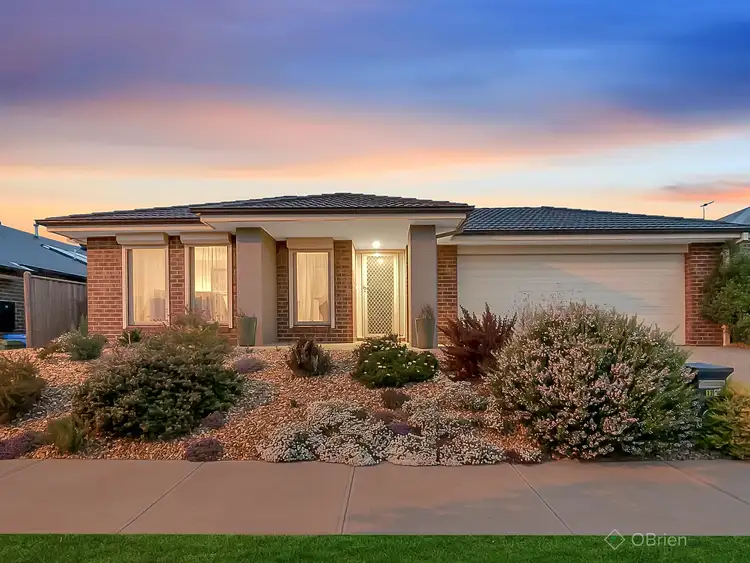 12 Carisbrooke Way, Clyde North VIC 3978