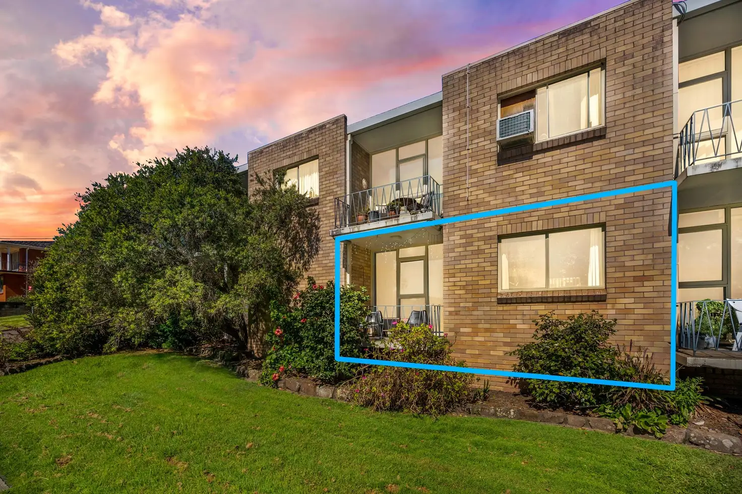 Main view of Homely unit listing, 2/27a Dickinson Street, Charlestown NSW 2290
