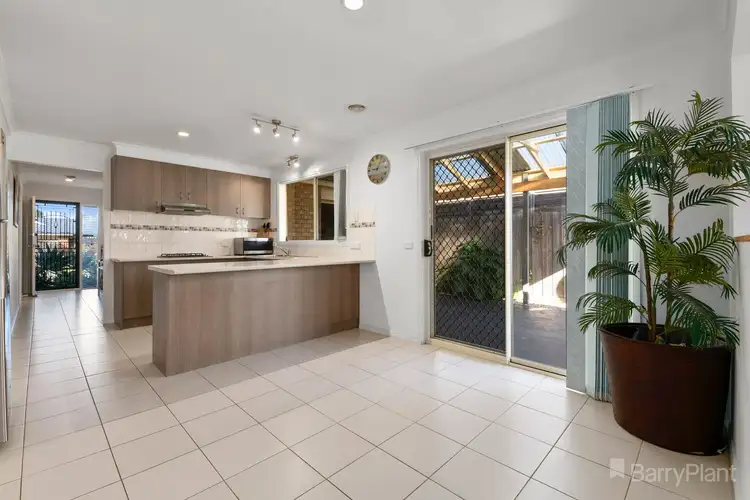 Second view of Homely house listing, 10 Samchelle Place, Pakenham VIC 3810