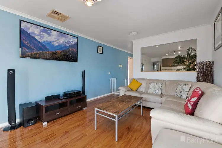 Sixth view of Homely house listing, 10 Samchelle Place, Pakenham VIC 3810