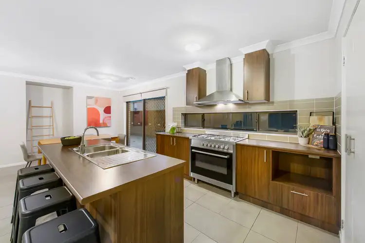 Fifth view of Homely house listing, 30 Sunningdale Drive, Hillside VIC 3037