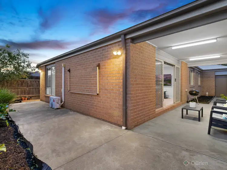 Sixth view of Homely house listing, 18 Copernicus Circuit, Cranbourne West VIC 3977