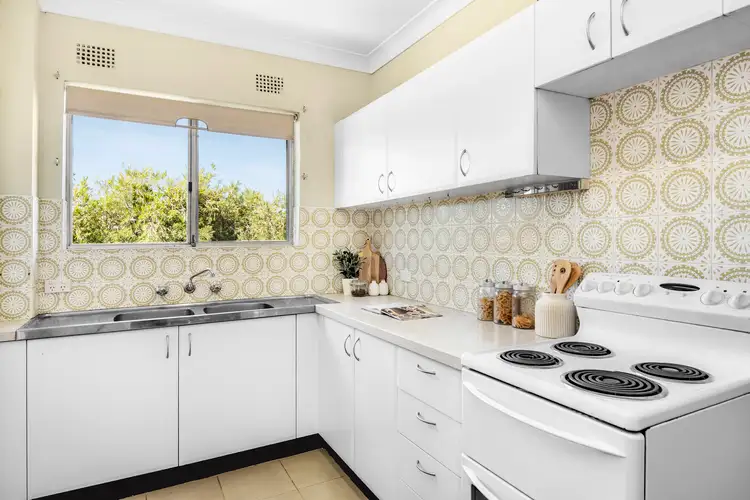 Third view of Homely apartment listing, 8/10 Cavill Street, Queenscliff NSW 2096