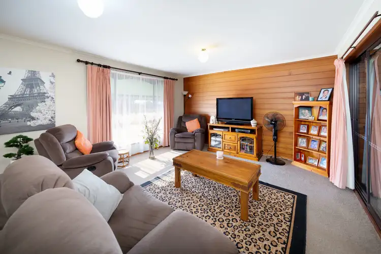 Second view of Homely house listing, 2 Fletcher Court, Wodonga VIC 3690